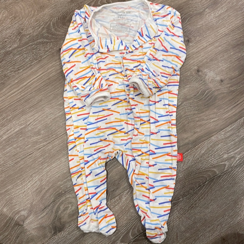 Magnetic Me NB onesie in confetti print